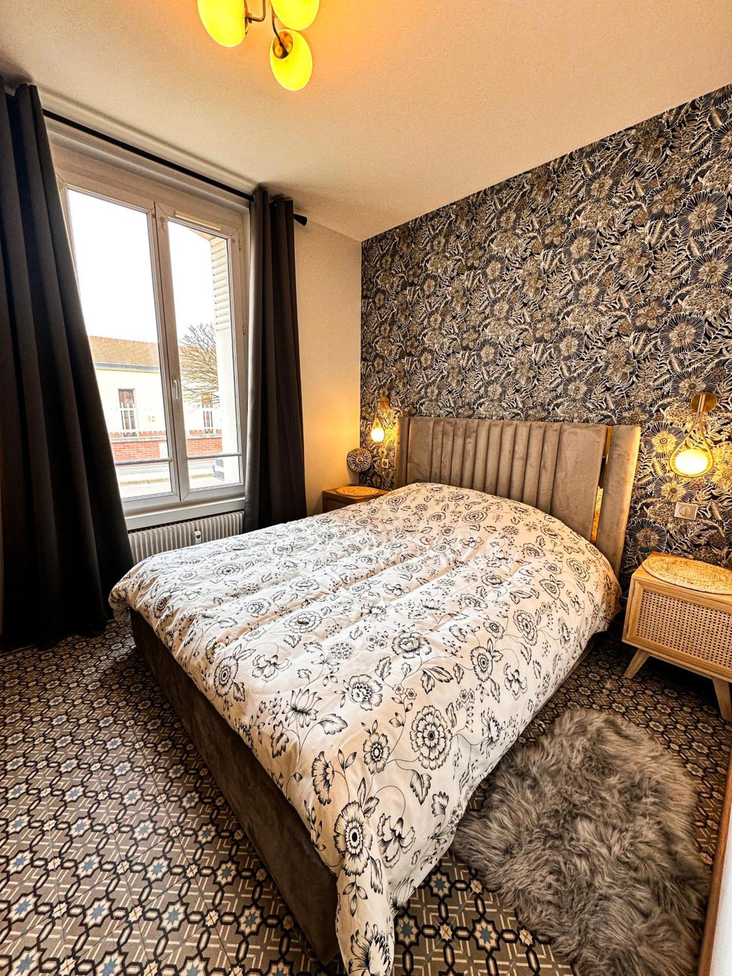 Le Garden & Spa Compiègne Exteriör bild